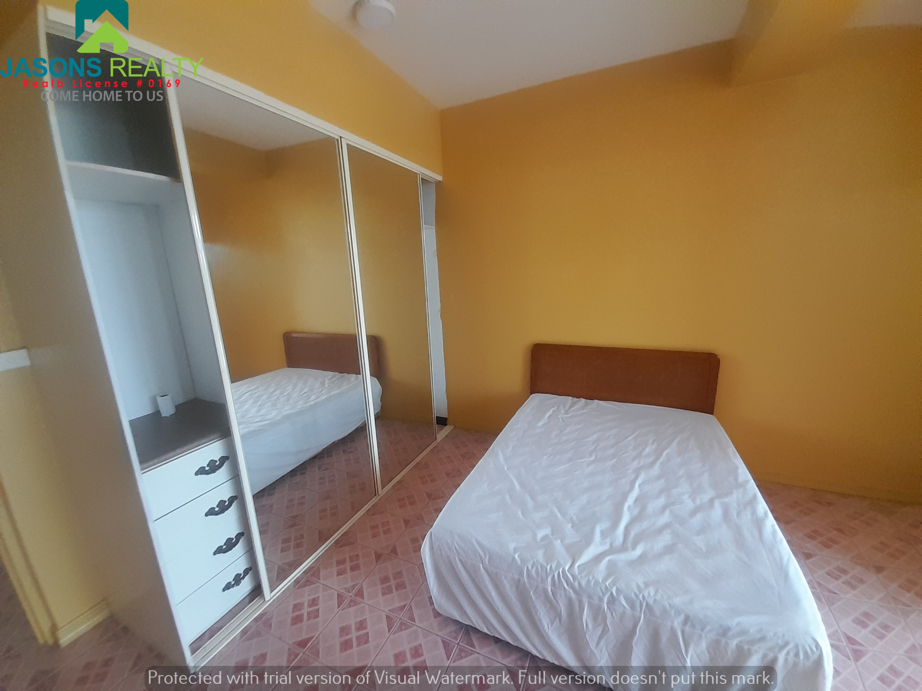 Naqasima Place, off Borron Road